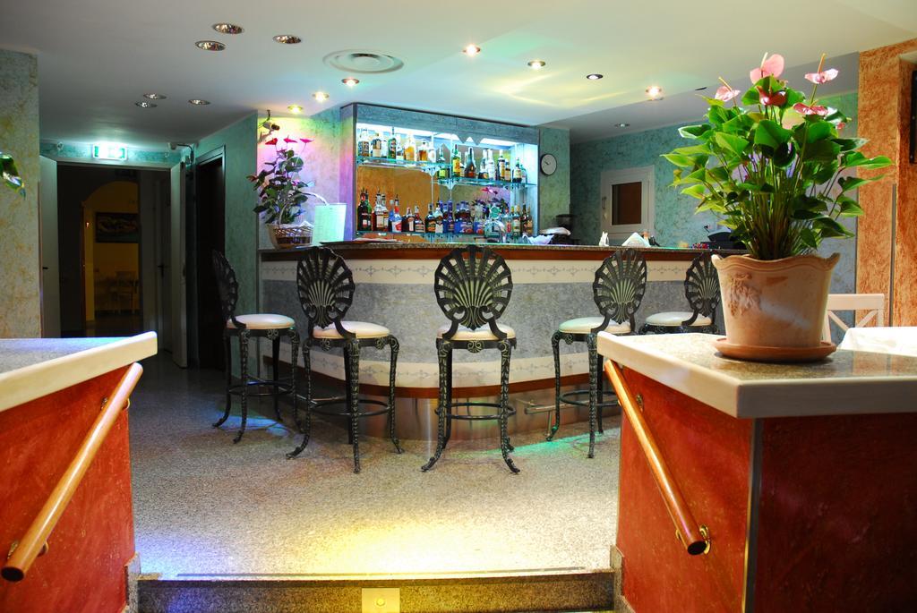 לה מדלנה Le Nereidi Hotel & Residence Con Piscina-Tennis-Fitness-Parcheggio Coperto-Sala Conferenze מראה חיצוני תמונה