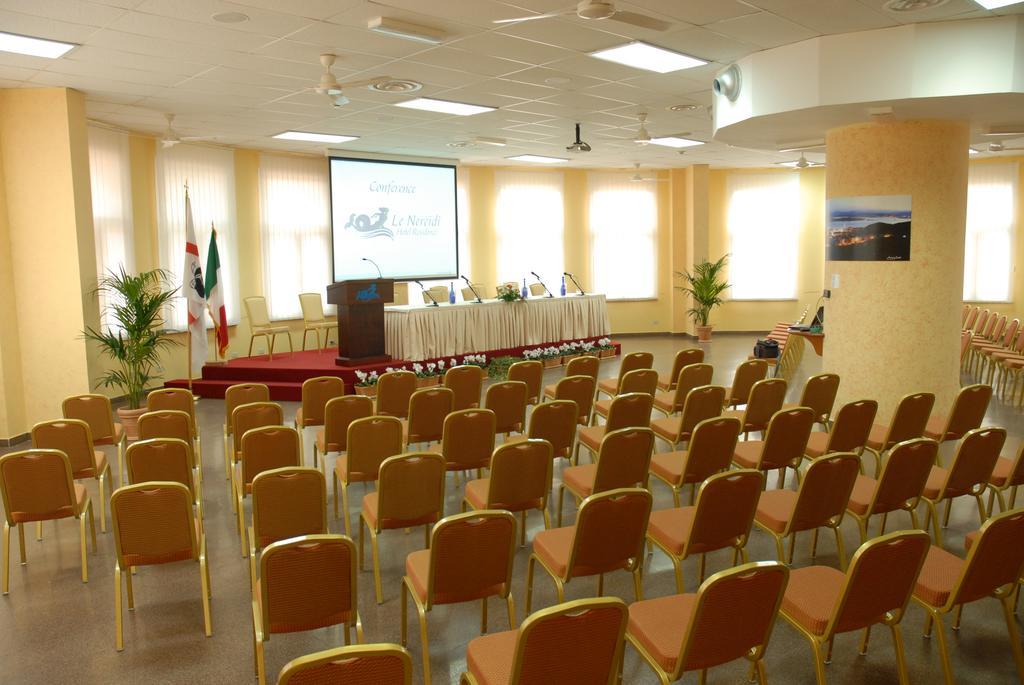 לה מדלנה Le Nereidi Hotel & Residence Con Piscina-Tennis-Fitness-Parcheggio Coperto-Sala Conferenze מראה חיצוני תמונה