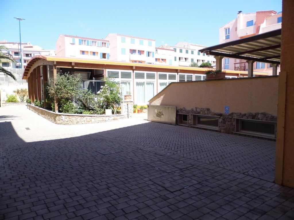 לה מדלנה Le Nereidi Hotel & Residence Con Piscina-Tennis-Fitness-Parcheggio Coperto-Sala Conferenze מראה חיצוני תמונה