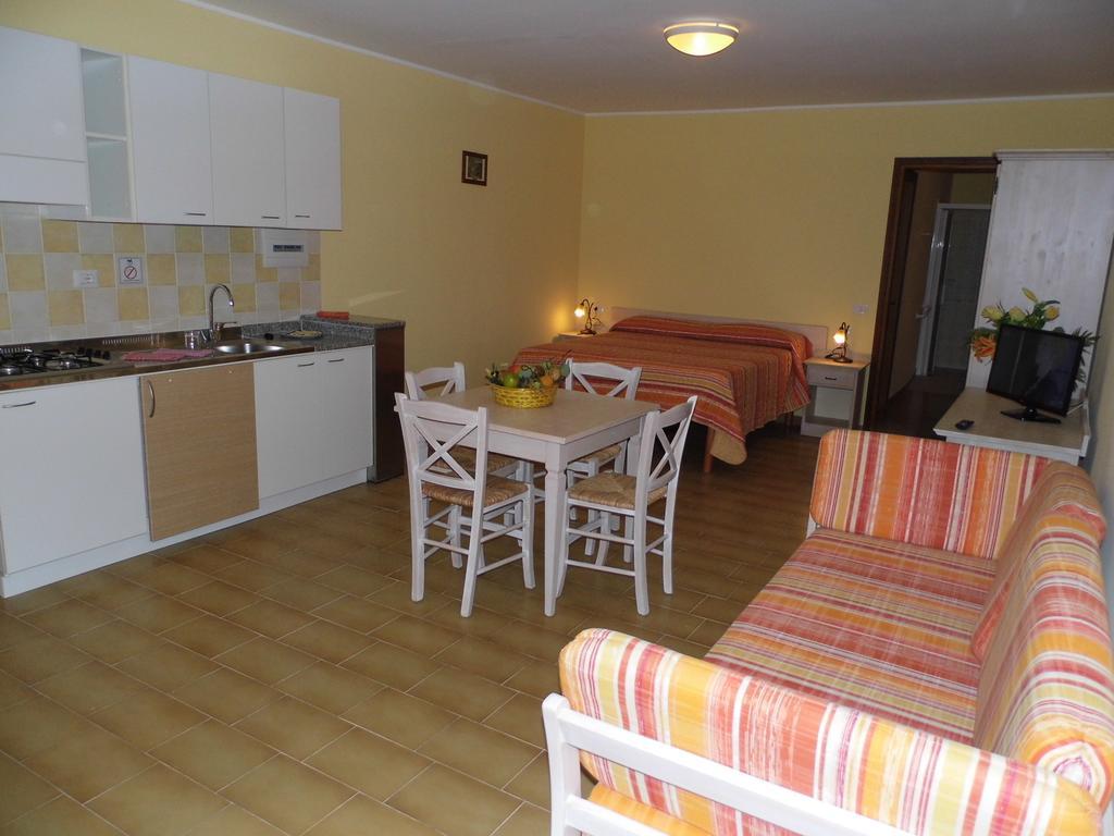 לה מדלנה Le Nereidi Hotel & Residence Con Piscina-Tennis-Fitness-Parcheggio Coperto-Sala Conferenze מראה חיצוני תמונה