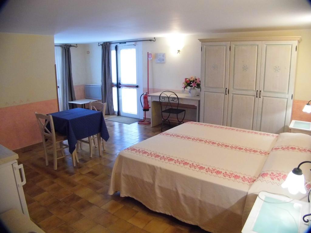 לה מדלנה Le Nereidi Hotel & Residence Con Piscina-Tennis-Fitness-Parcheggio Coperto-Sala Conferenze מראה חיצוני תמונה