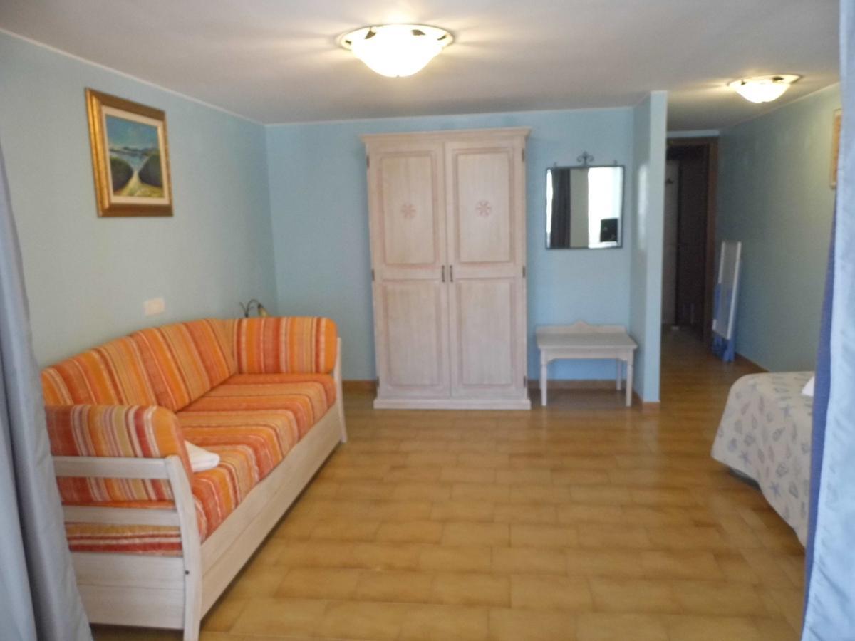 לה מדלנה Le Nereidi Hotel & Residence Con Piscina-Tennis-Fitness-Parcheggio Coperto-Sala Conferenze מראה חיצוני תמונה